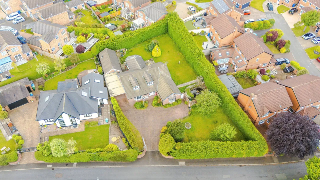 Weir Lane, Woolston, Warrington, Warrington, WA1 4QQ, photo 6