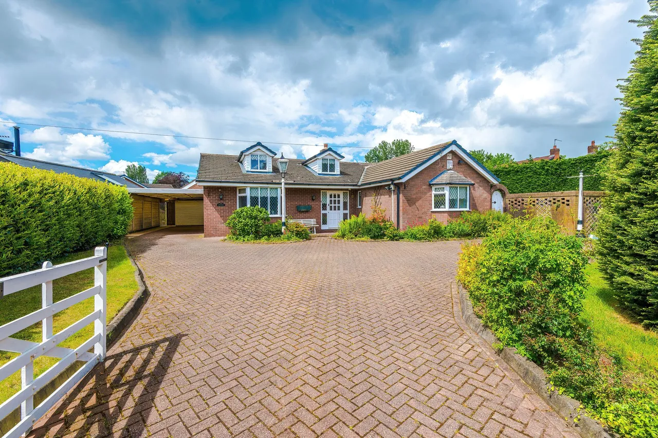 3 bed house for sale — Weir Lane, Woolston, Warrington, Warrington, WA1 4QQ