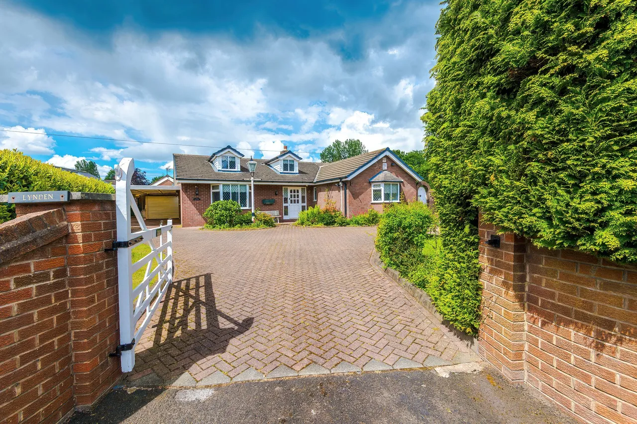 Weir Lane, Woolston, Warrington, Warrington, WA1 4QQ, photo 7