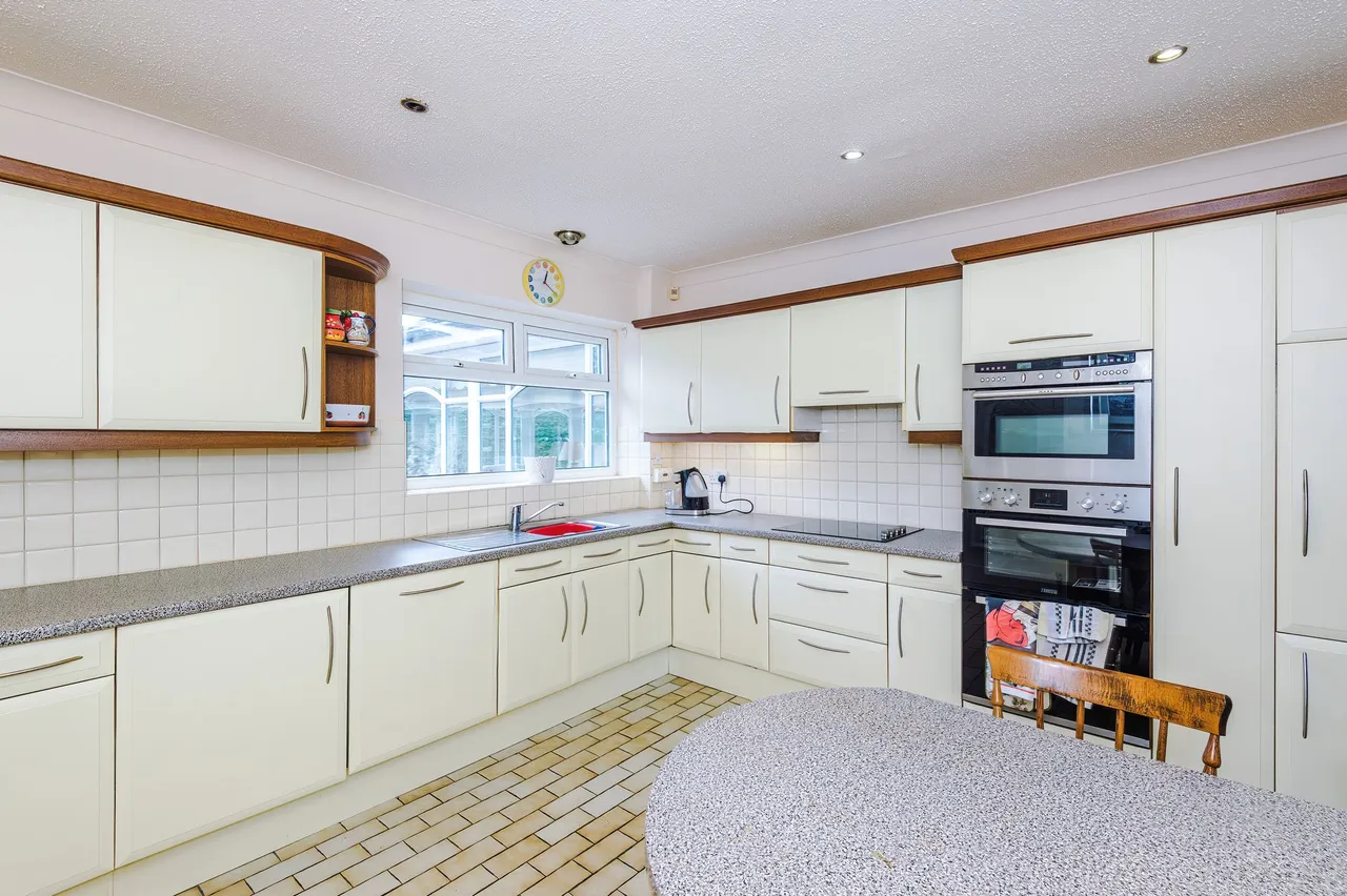 Weir Lane, Woolston, Warrington, Warrington, WA1 4QQ, photo 13