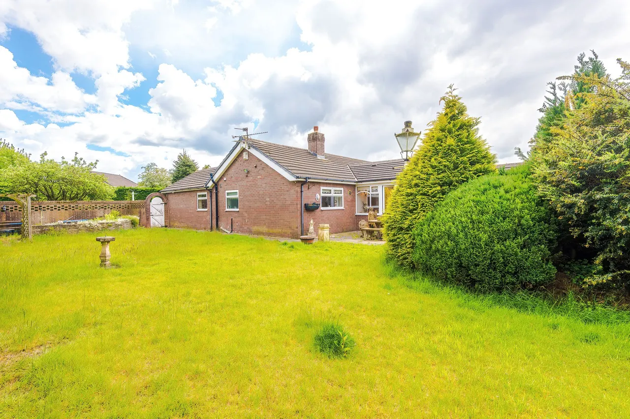 Weir Lane, Woolston, Warrington, Warrington, WA1 4QQ, photo 25