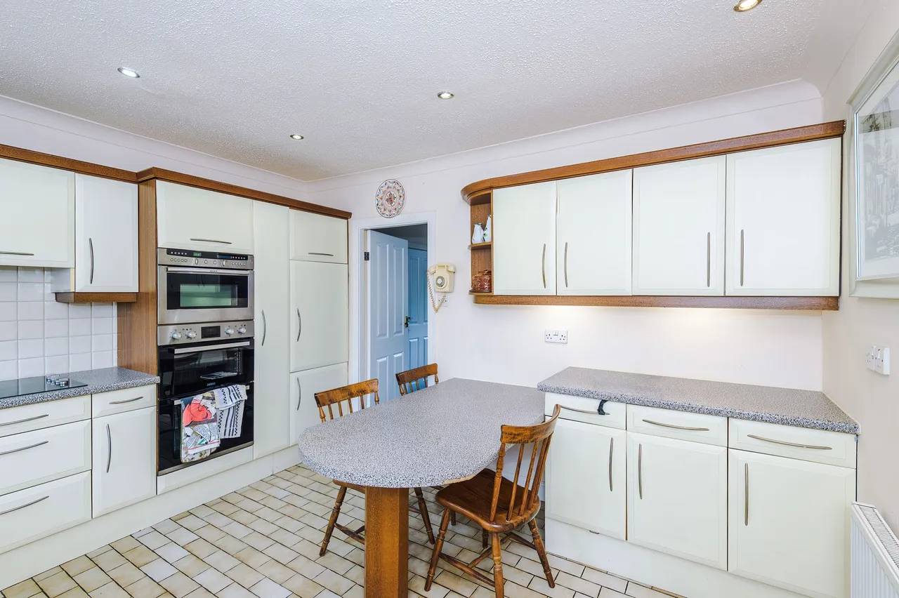 Weir Lane, Woolston, Warrington, Warrington, WA1 4QQ, photo 14