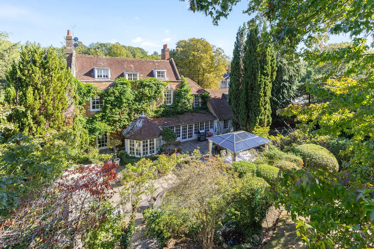 Chalk Lane, Epsom, KT18, photo 3