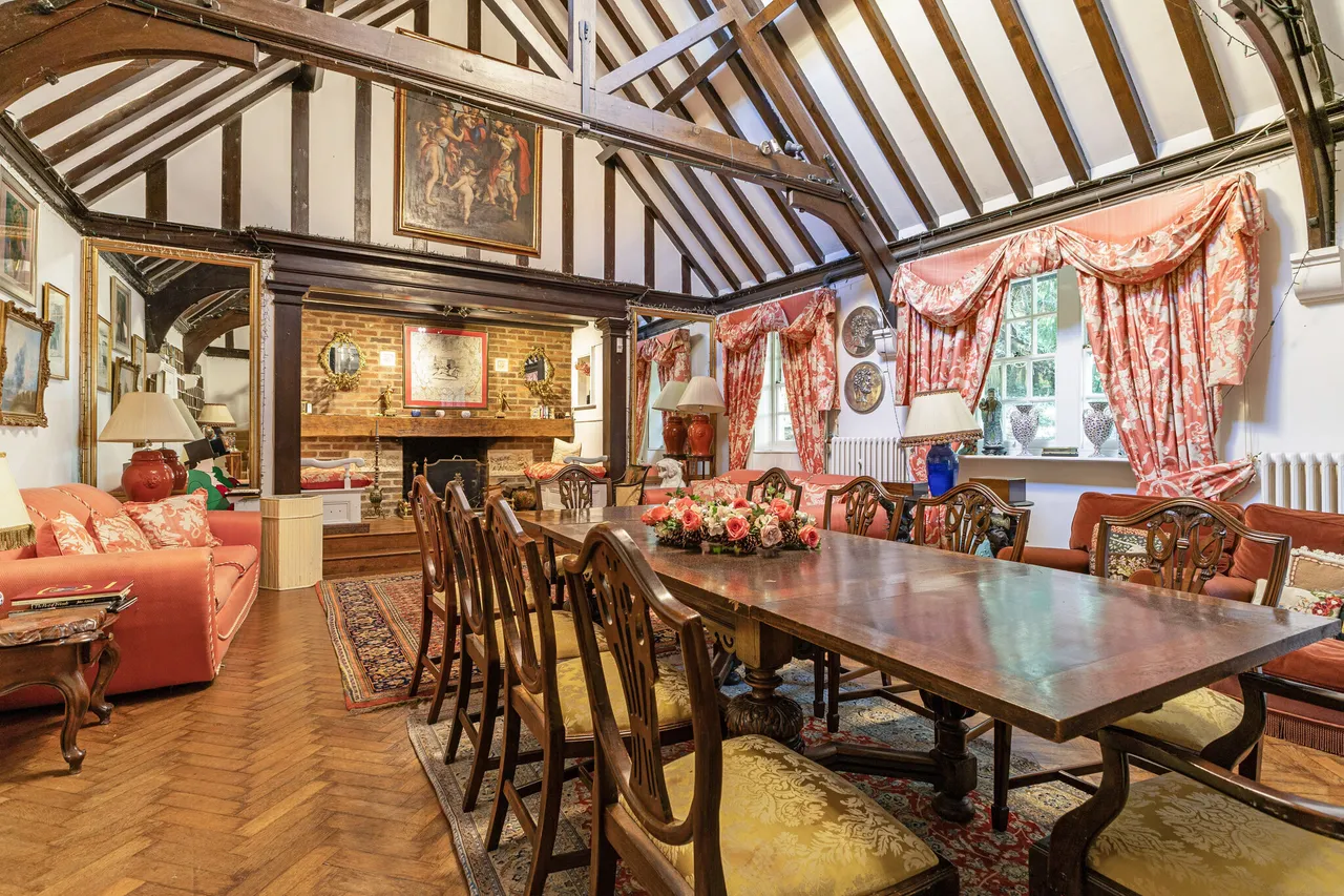 Chalk Lane, Epsom, KT18, photo 9