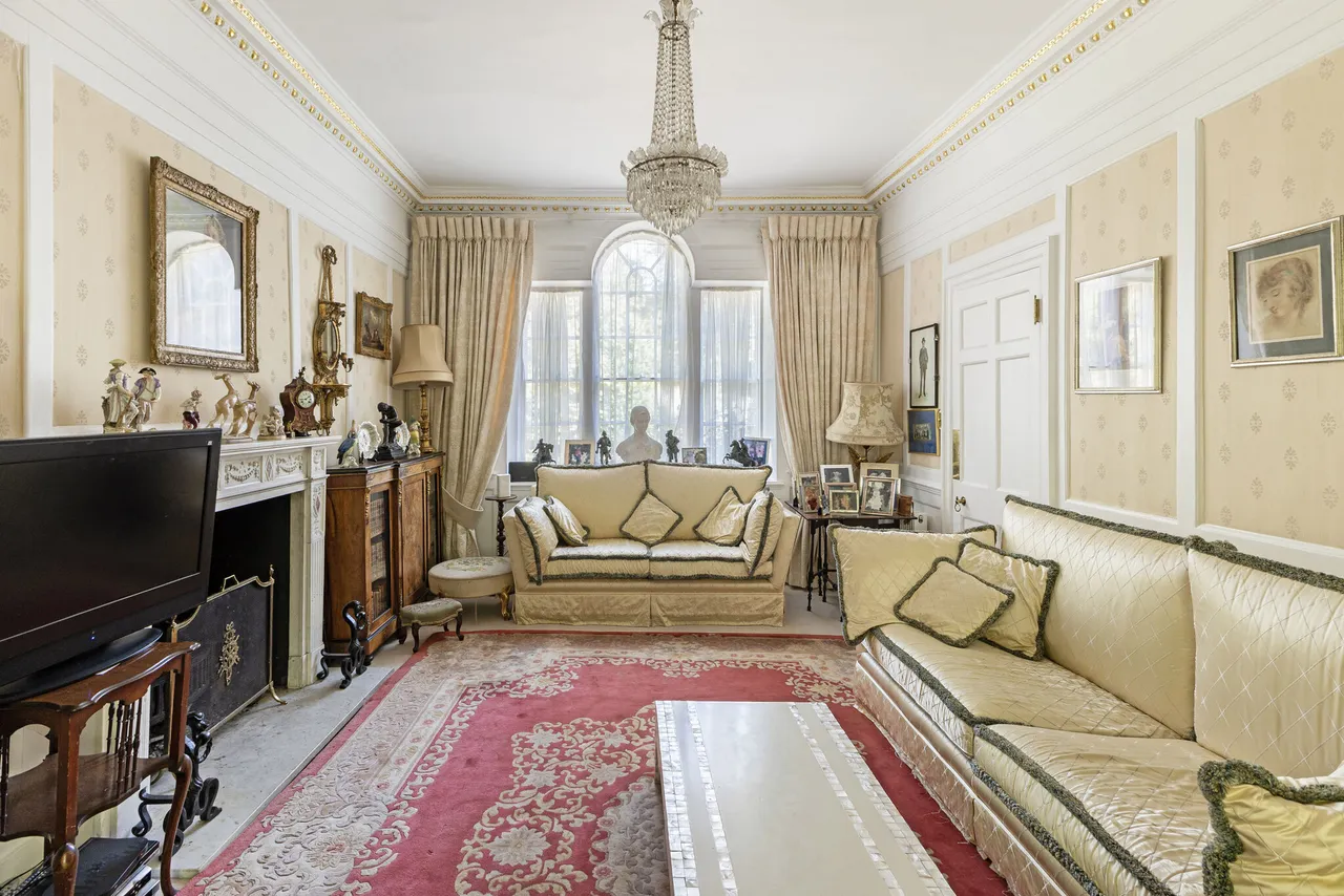 Chalk Lane, Epsom, KT18, photo 8