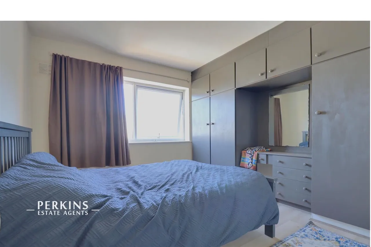 Longford Avenue, Southall, UB1, photo 3