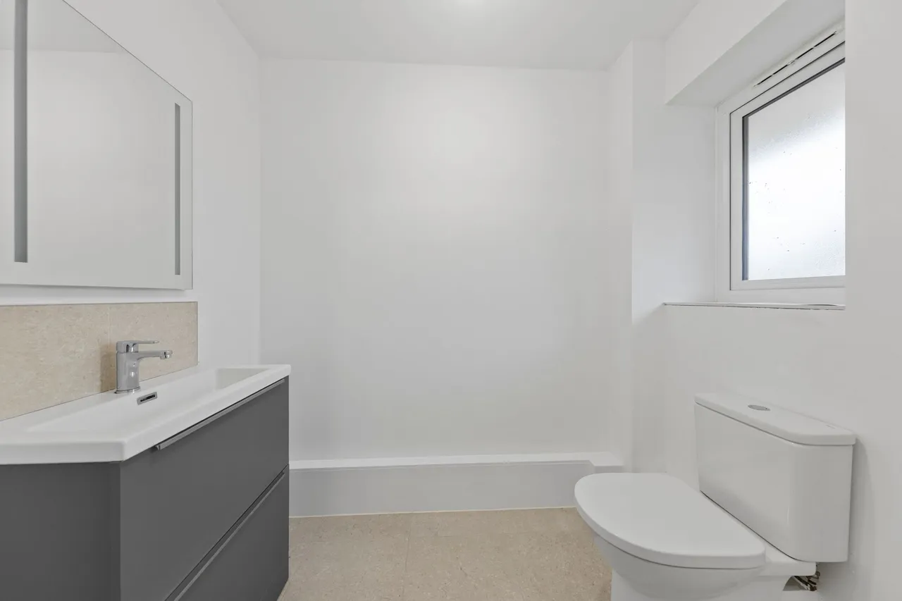 Halis Court, Hale Village, Liverpool, Liverpool, L24 4BF, photo 8