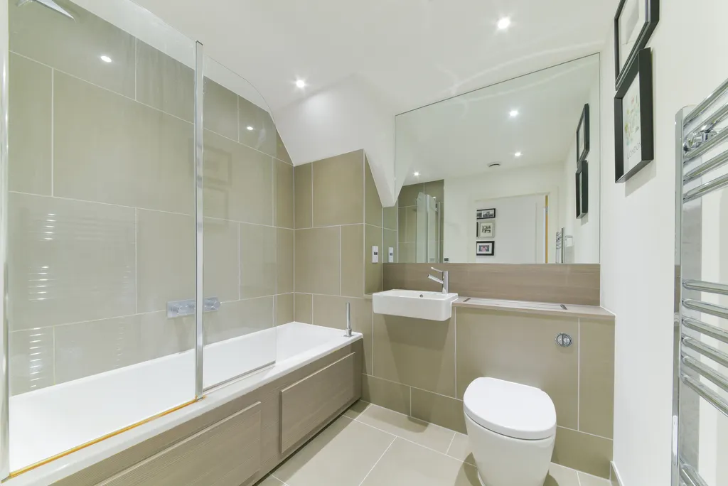 Hyde Lane, London, SW11, photo 5