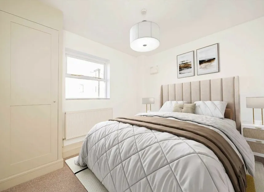 Streatham High Road, Streatham, SW16, photo 3