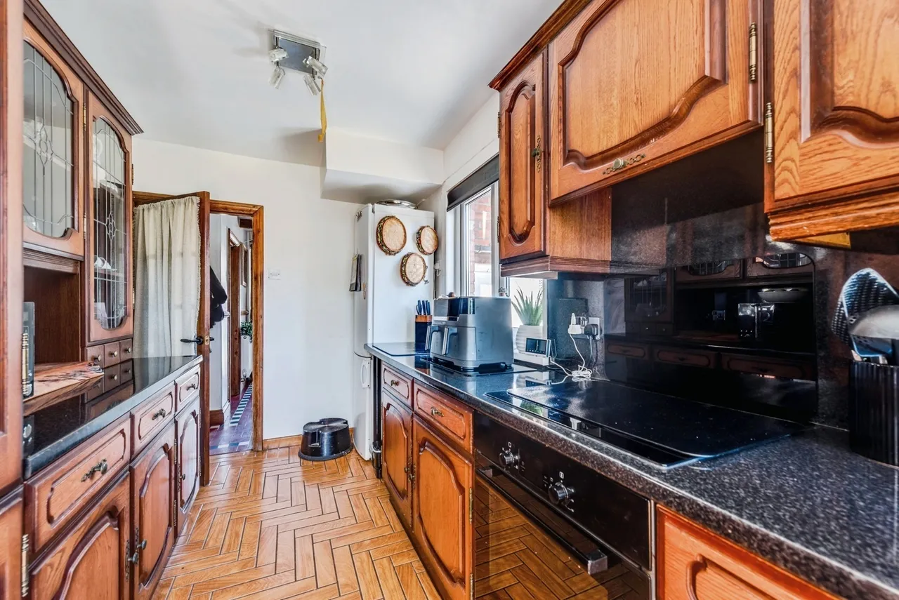 Wills Avenue, SWINDON, Wiltshire, SN1, photo 8