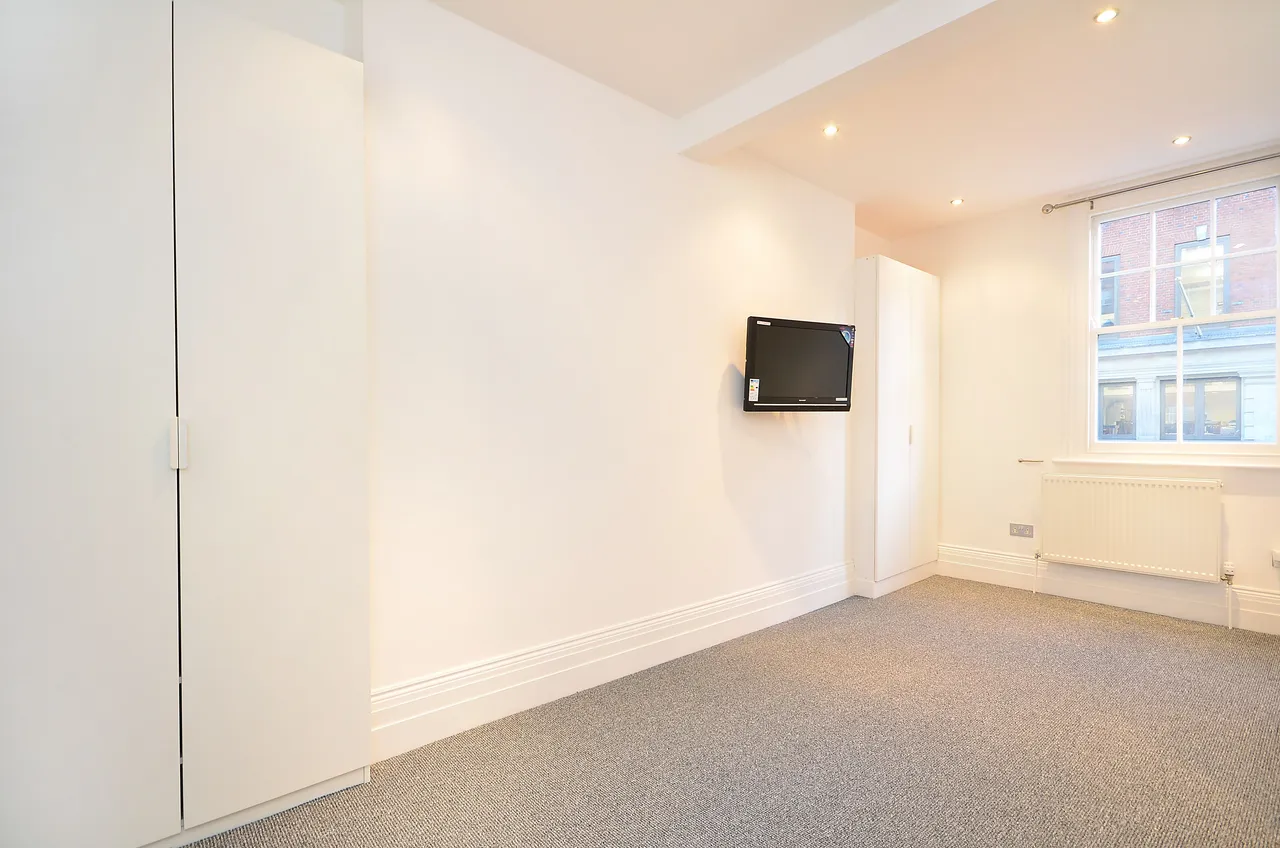 London, WC1X, photo 2