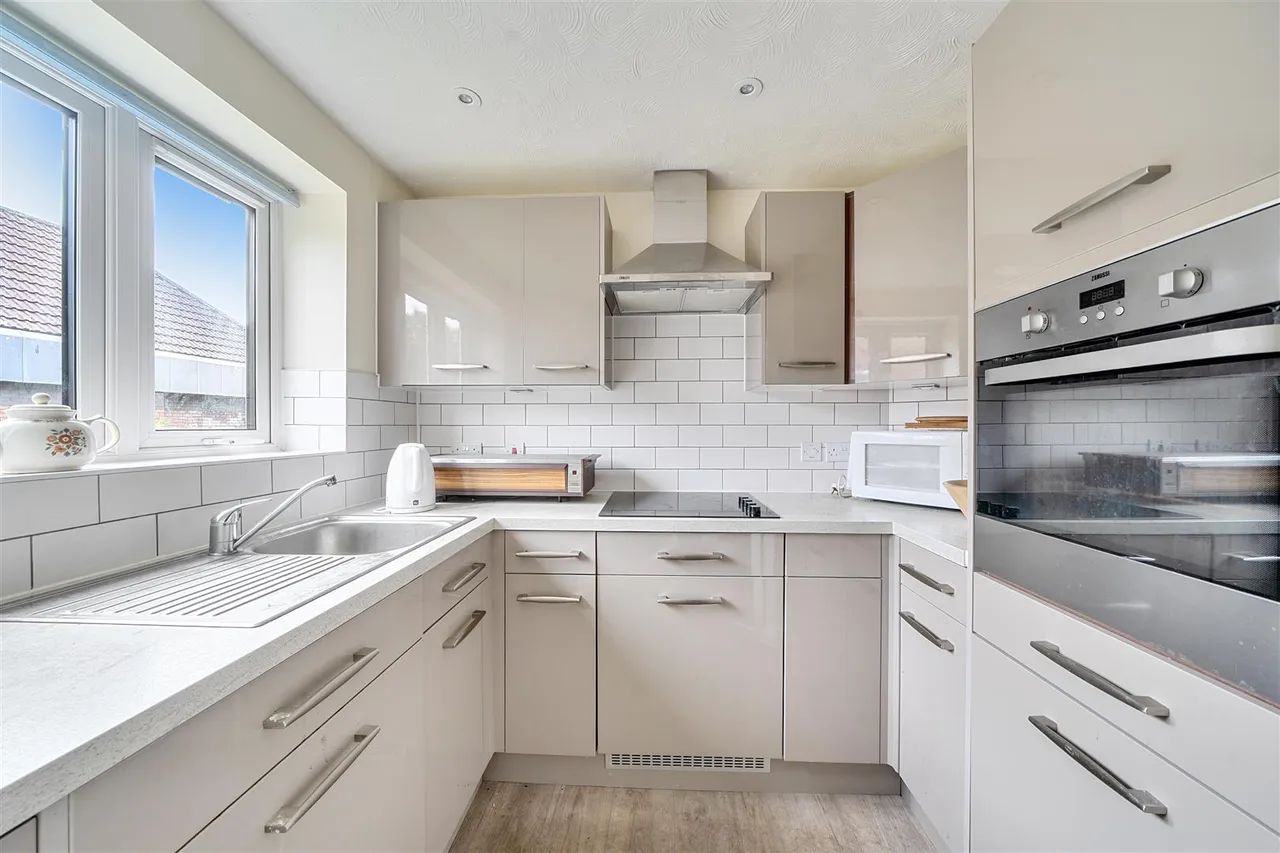 West Street, Wells, BA5, photo 2