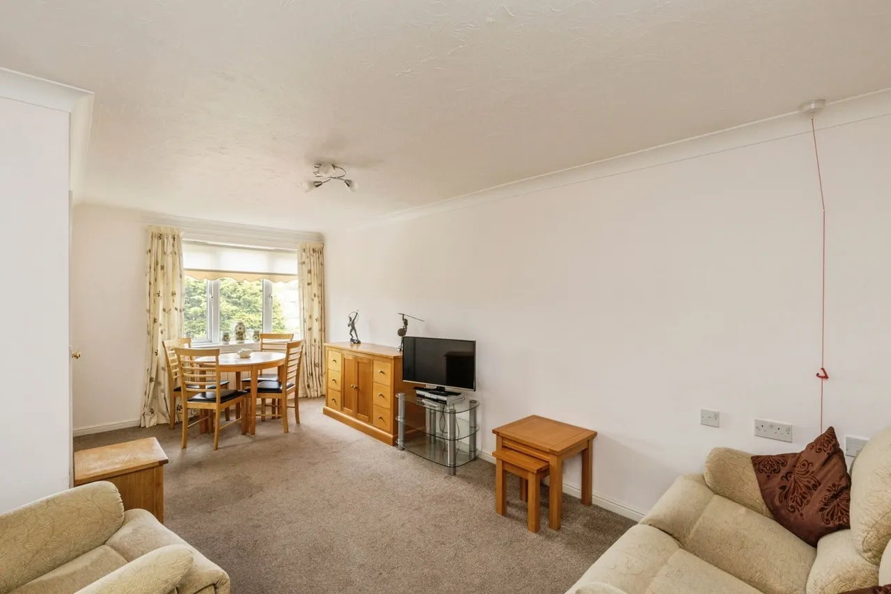 Ellesmere Road, Culcheth, Warrington, Cheshire, WA3, photo 11