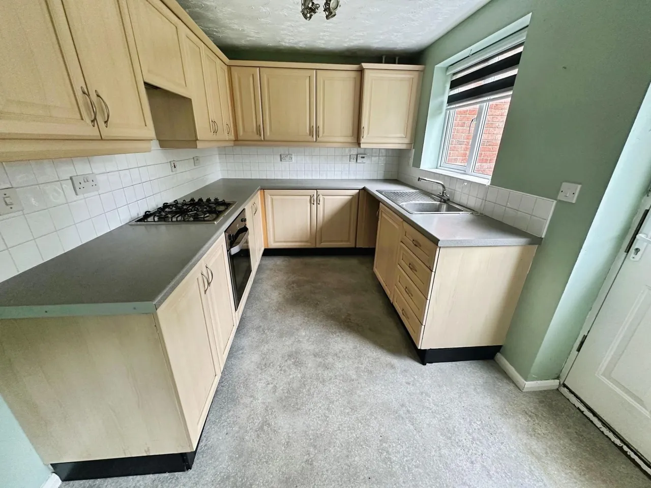 Stirling Close, Church Gresley, DE11, photo 4