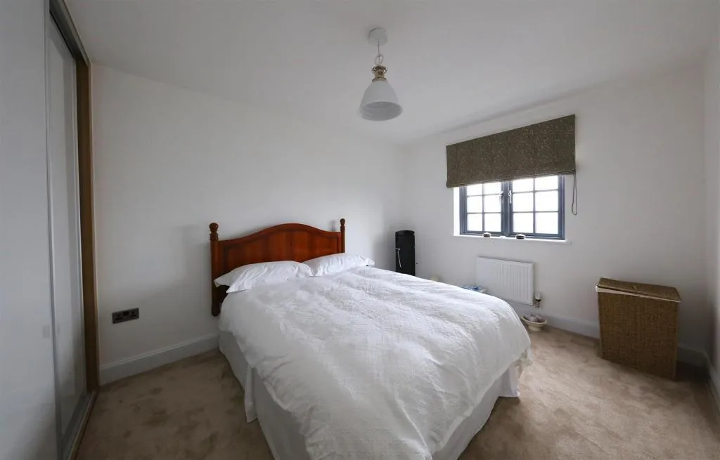 The Barns, CF32, photo 8