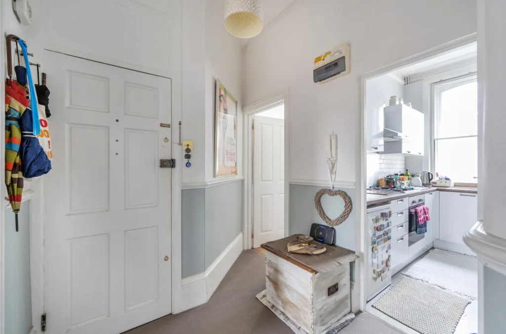 Finchley Road, Hampstead, NW3, photo 6