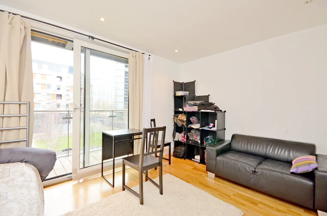 Flat 207, 25 Indescon Square, London, photo 3