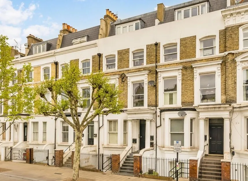 1 bed flat for sale — St. John's Hill, Battersea, SW11