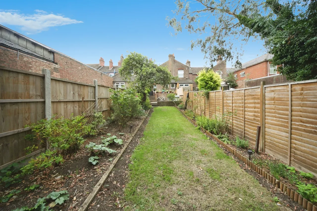 High Town Road, Luton, LU2, photo 15