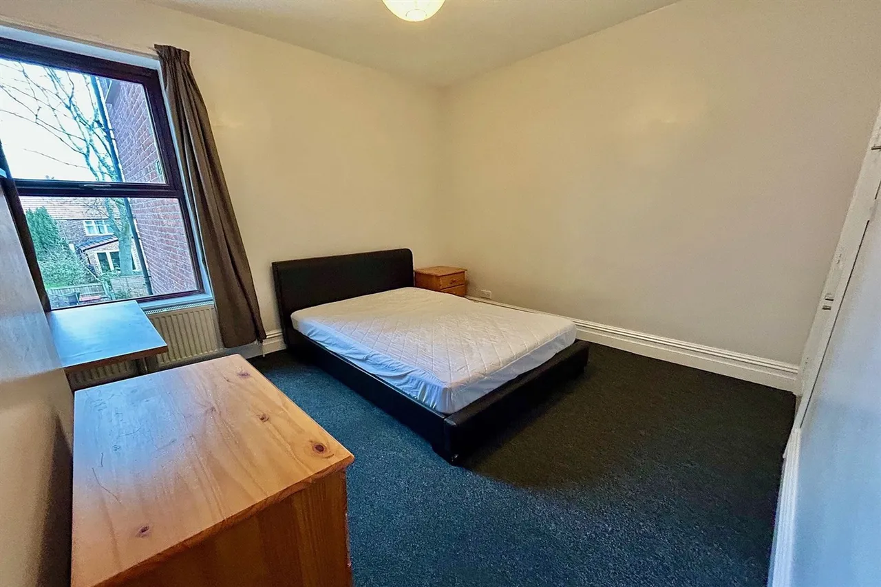 Wilmslow Road, Manchester, photo 12