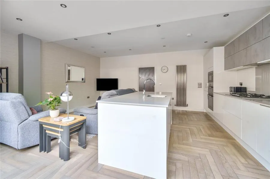 Smithys Mews, London, E10, photo 5