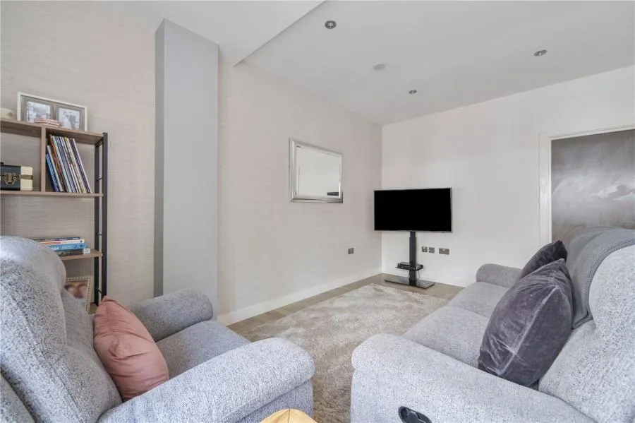 Smithys Mews, London, E10, photo 7