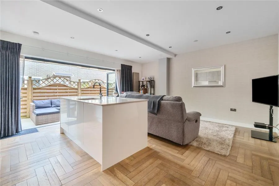 Smithys Mews, London, E10, photo 4