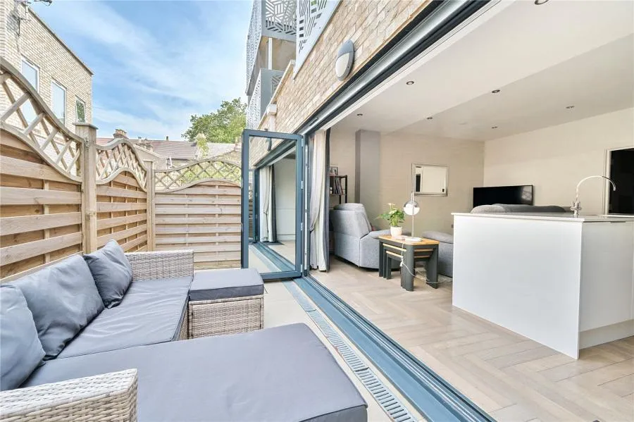 Smithys Mews, London, E10, photo 2