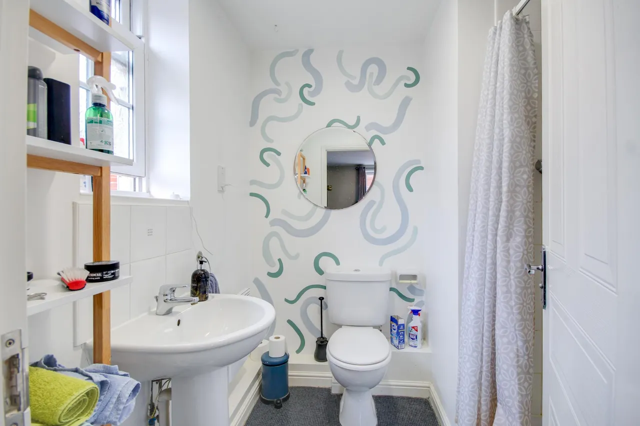 Harescombe Drive, GRH (Gloucestershire Royal Hospital), Gloucester, GL1, photo 8