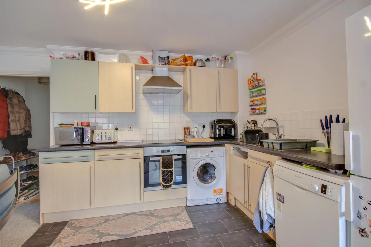 Harescombe Drive, GRH (Gloucestershire Royal Hospital), Gloucester, GL1, photo 5