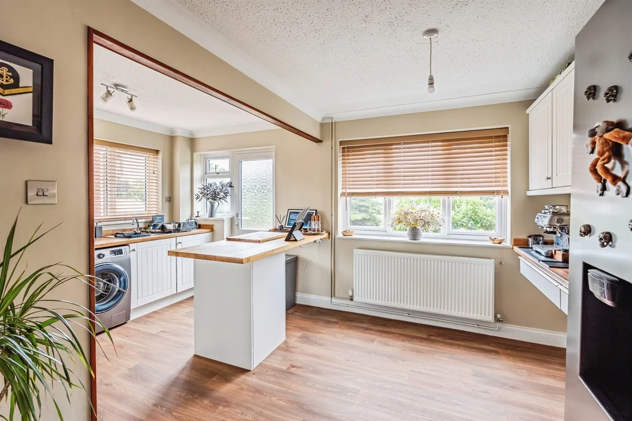 Fern Close, Eastbourne, BN23, photo 4