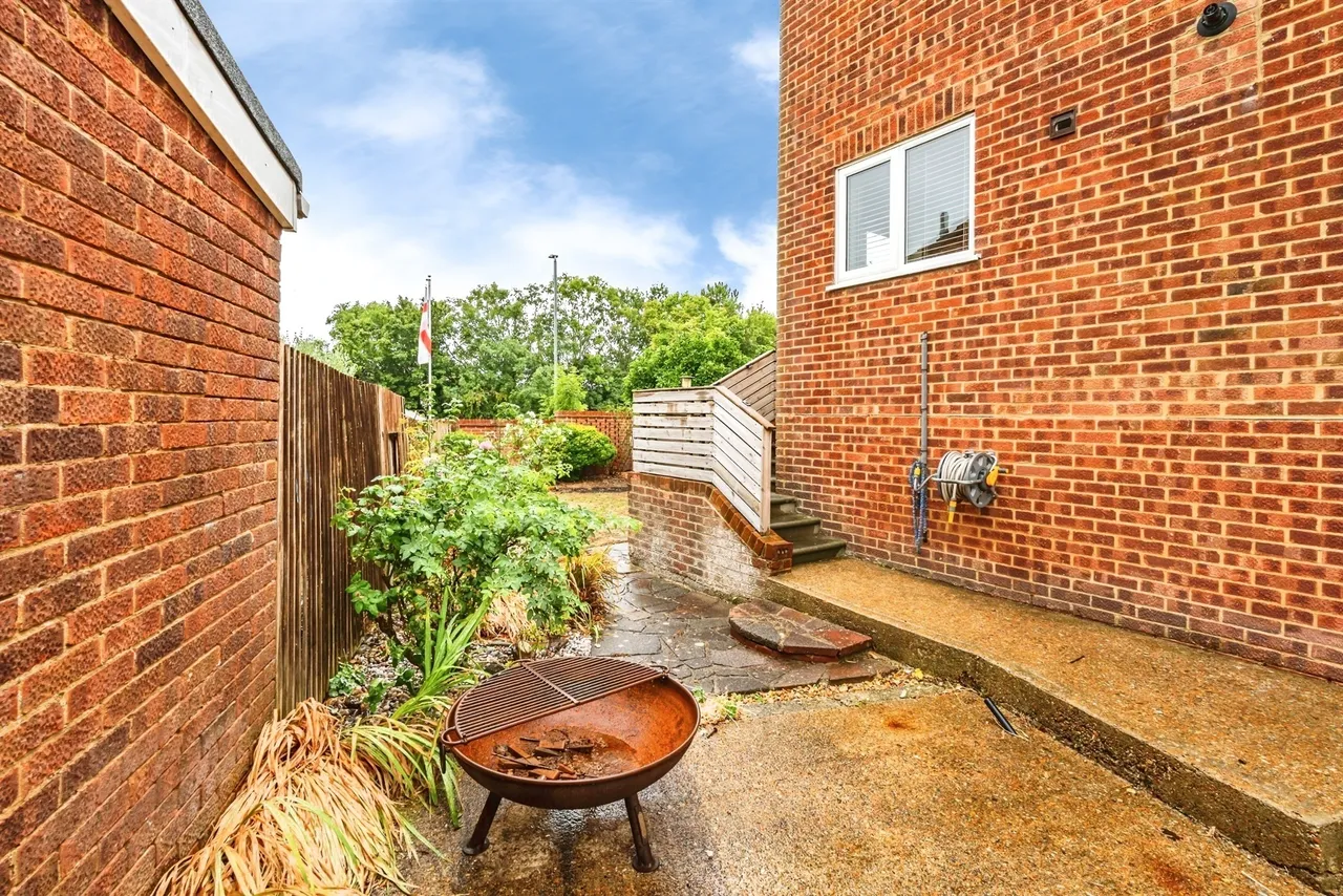 Fern Close, Eastbourne, BN23, photo 16