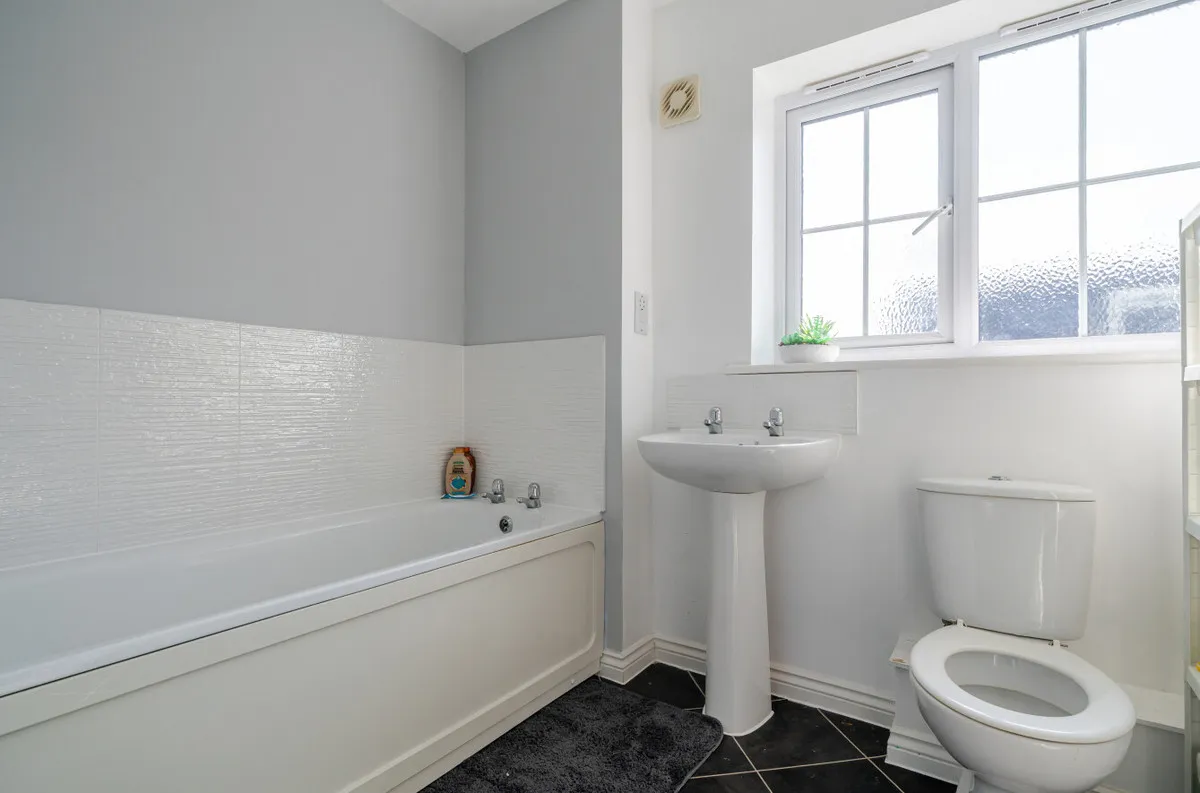 Pulborough, RH20 1FS, photo 16