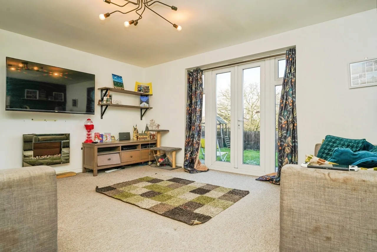 Holst Grove, Cheltenham, GL51, photo 14