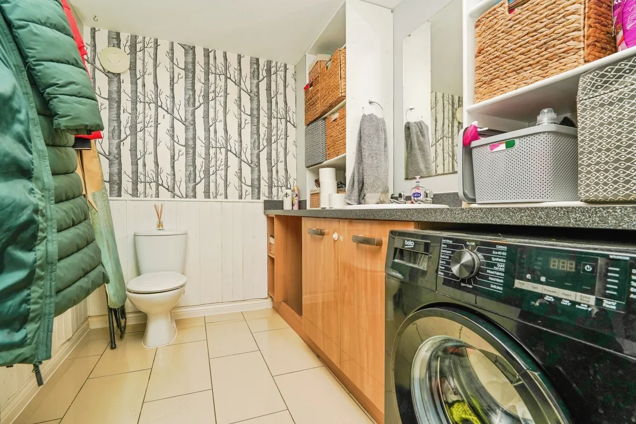 Holst Grove, Cheltenham, GL51, photo 11