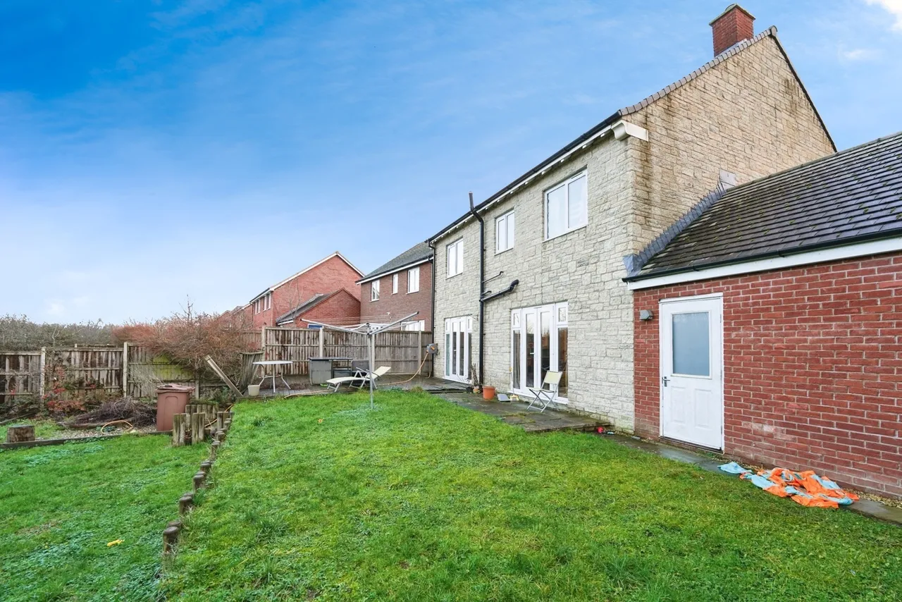 Holst Grove, Cheltenham, GL51, photo 12