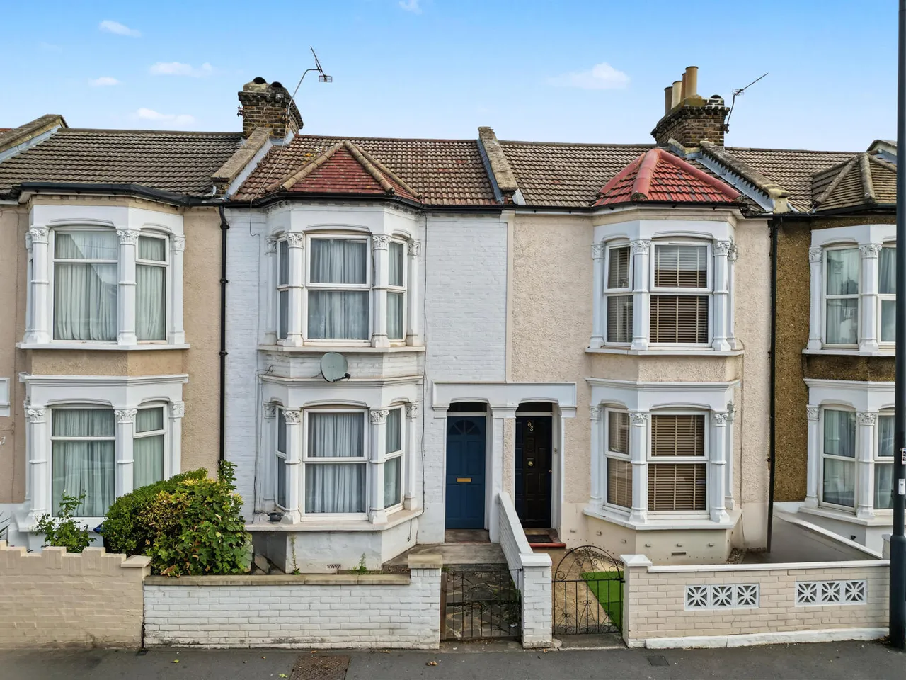 3 bed property for sale, Bury Street, London, N9