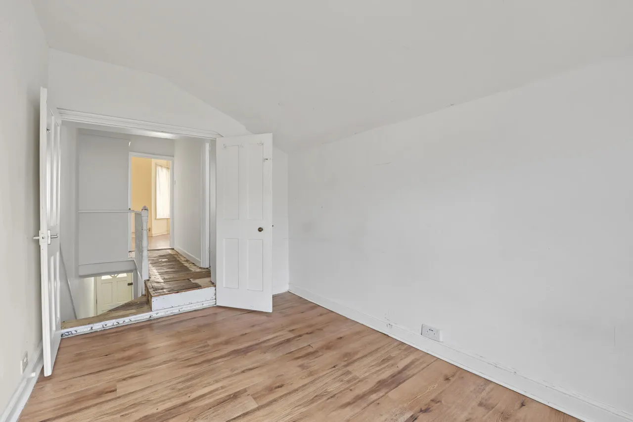 Bury Street, London, N9, photo 18