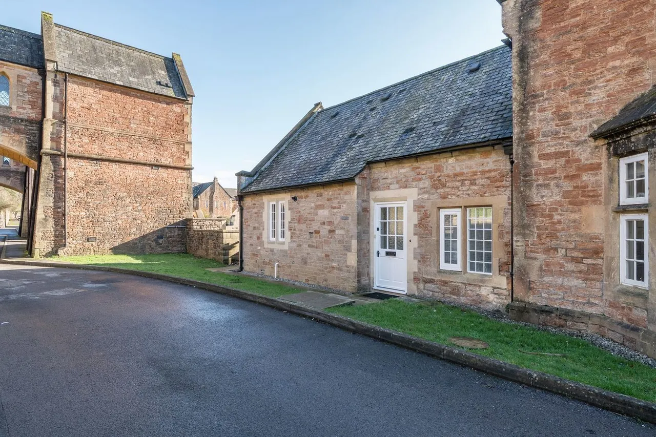 Lower Chapel Court, South Horrington Village, BA5, photo 9