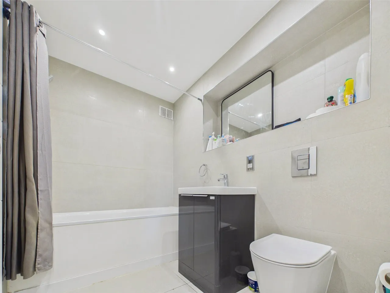 Chestnut Close, Hayes, UB3, photo 7