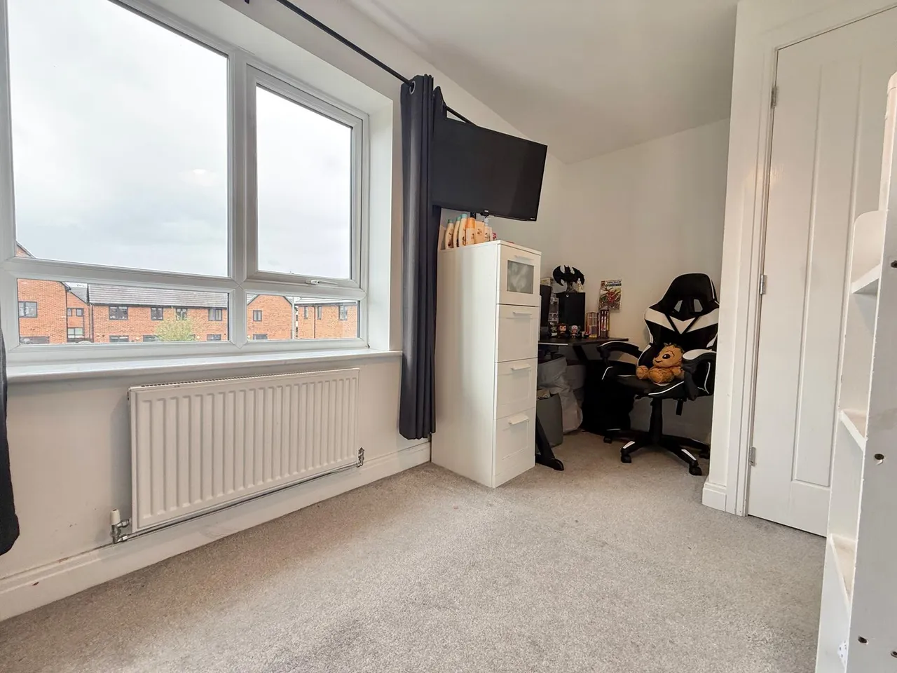 Fawcett Close, Denton, M34, photo 10
