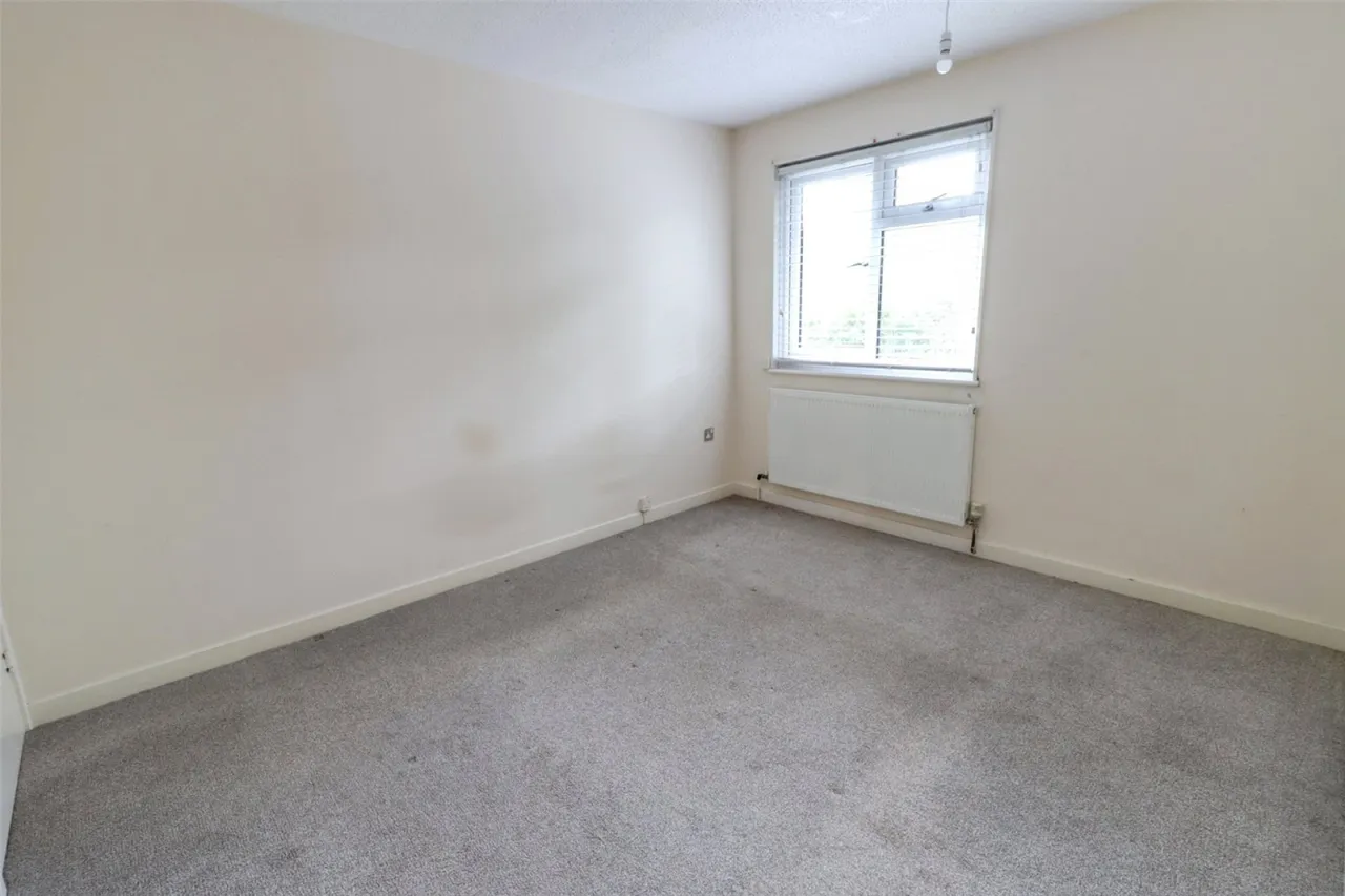 Larks Meade, Earley, RG6, photo 6