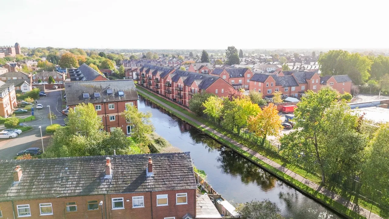 Severn Street, Leigh, WN7, photo 13