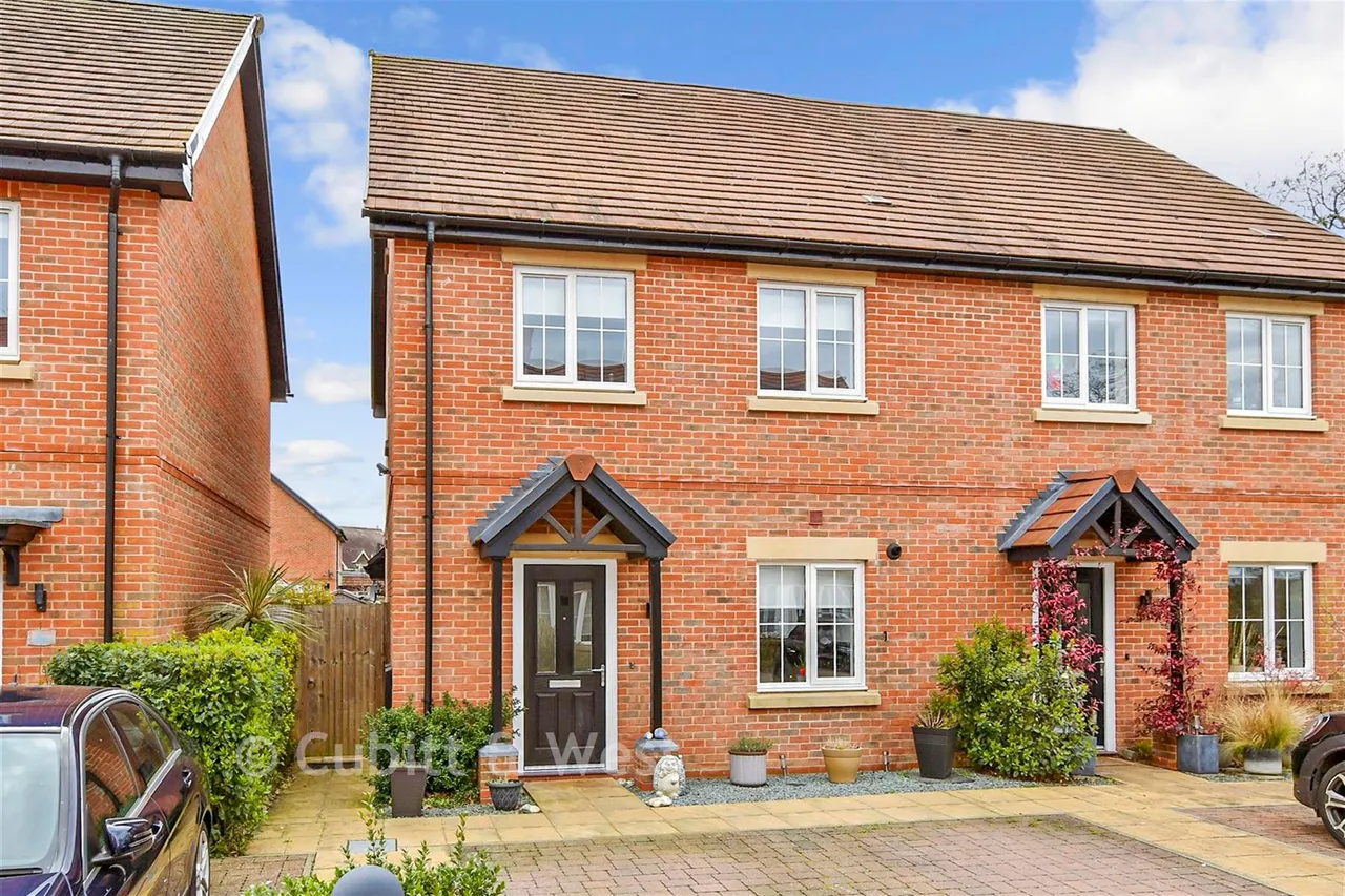 3 bed house for sale, Clarks Croft, Ringmer, BN8