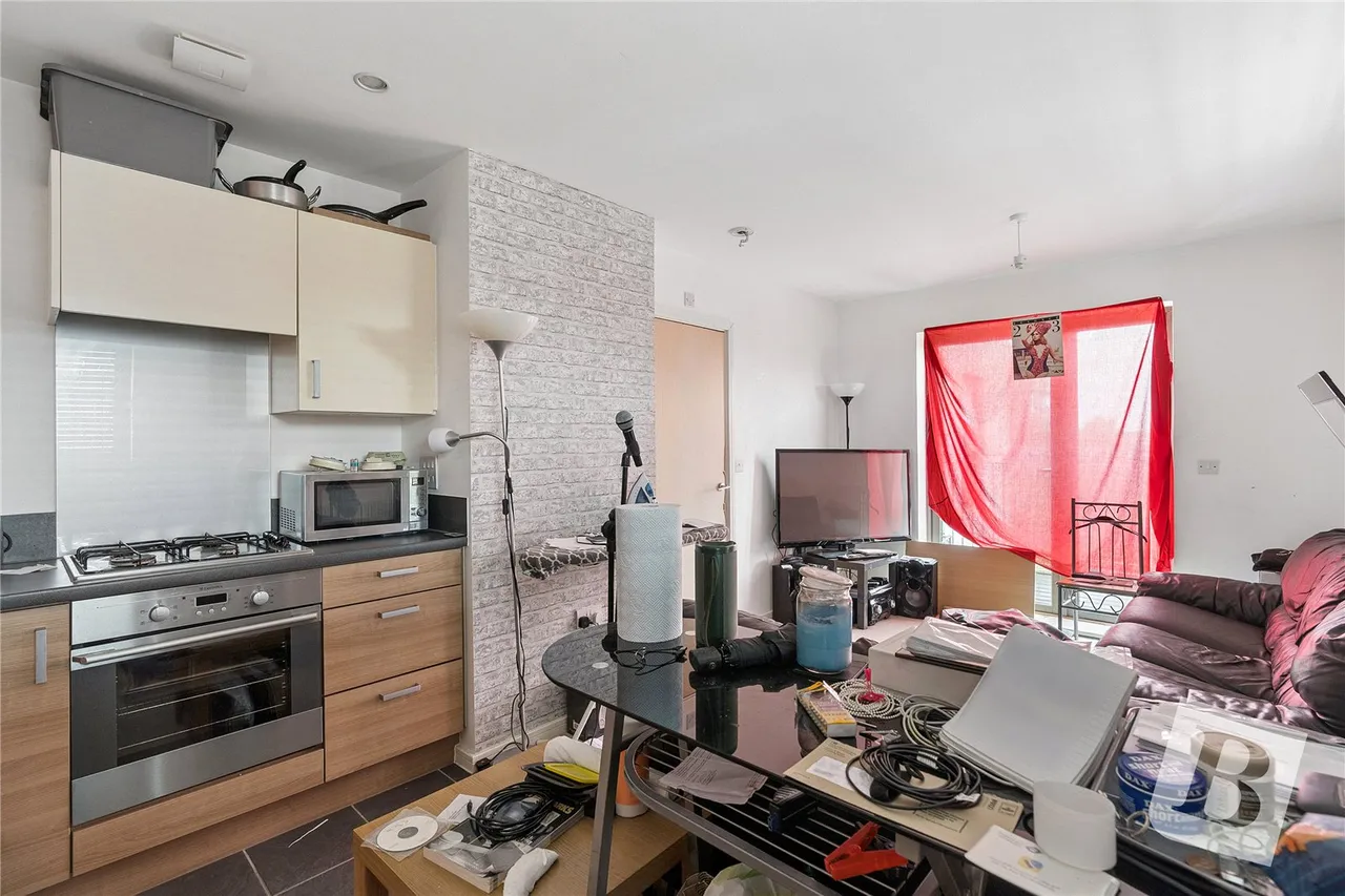 Ager Avenue, Dagenham, RM8, photo 3