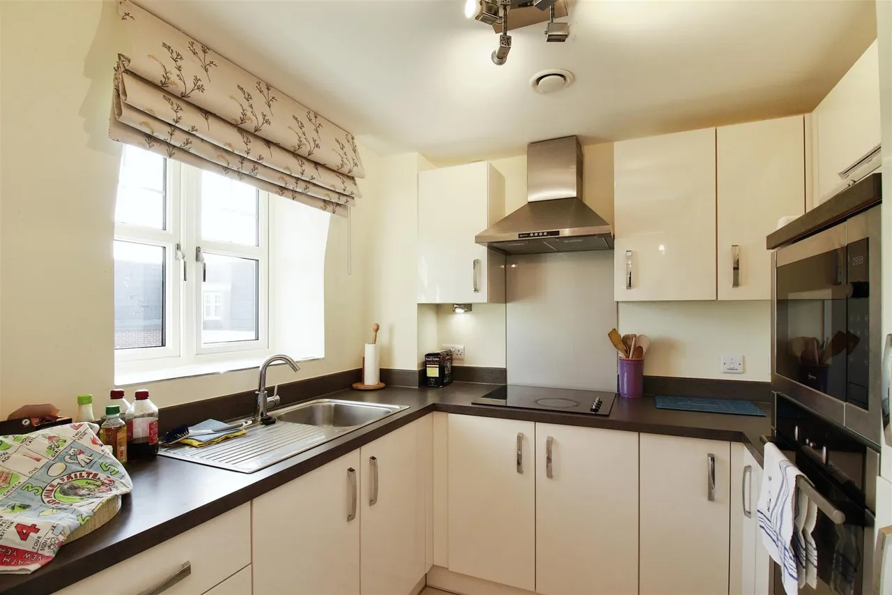 Blossomfield Road, Solihull, B91, photo 9