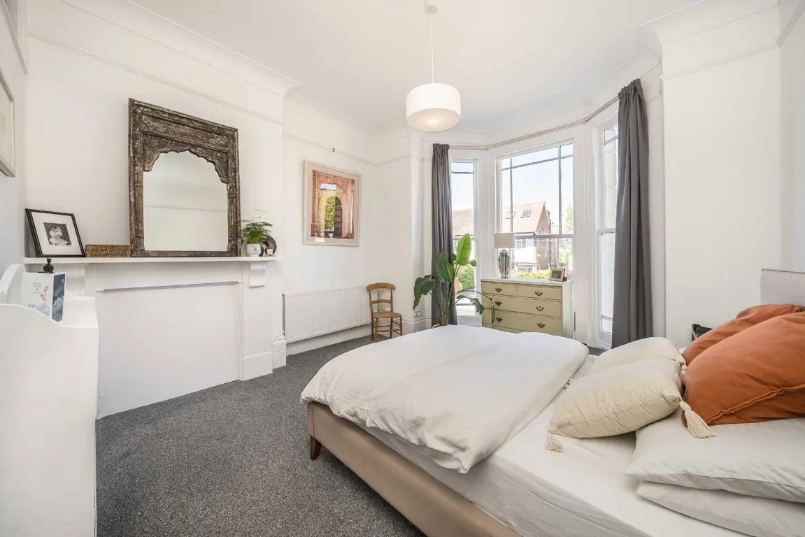 Allfarthing Lane, SW18, photo 3