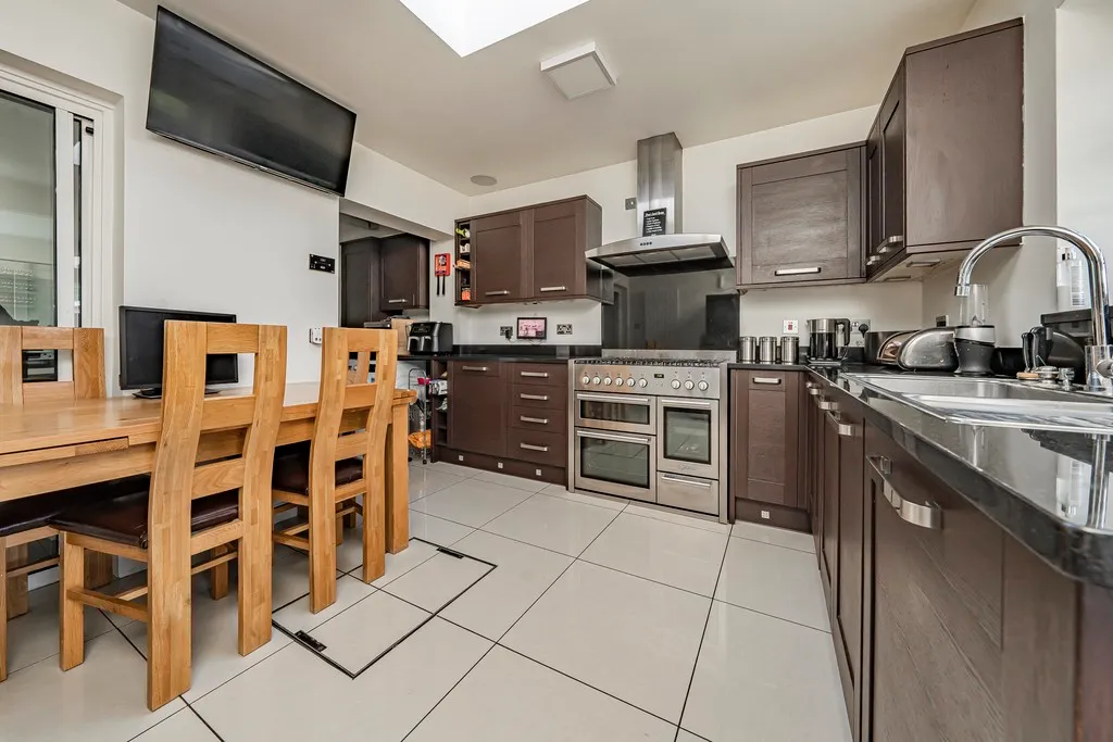 Weald Road, Hillingdon, UB10, photo 18