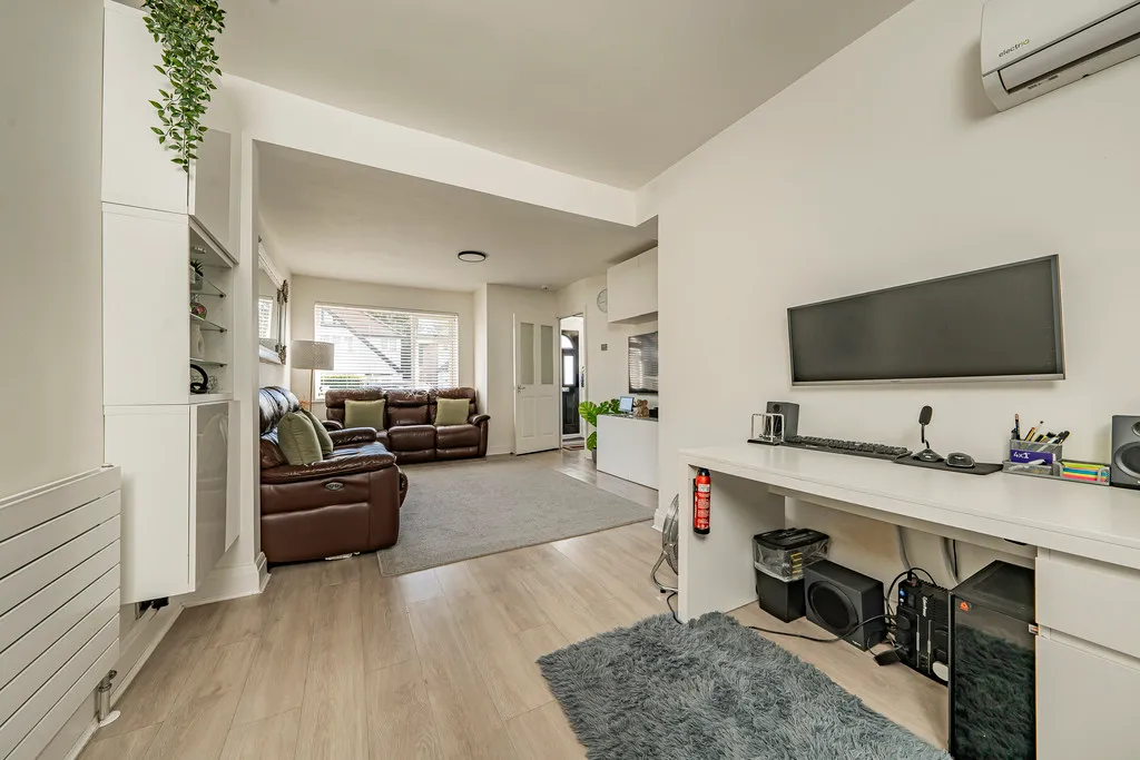 Weald Road, Hillingdon, UB10, photo 9