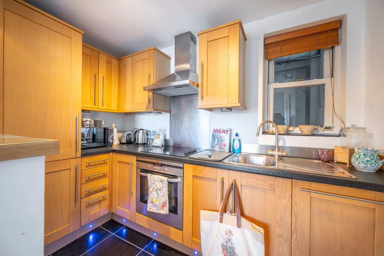 Flat 3, 22-24 Monmouth Road, London, photo 7
